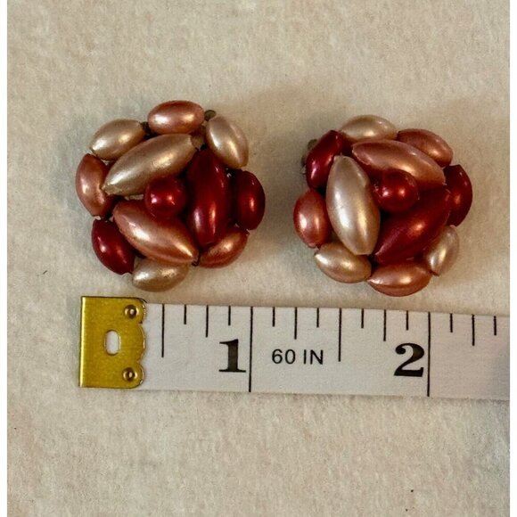 Vintage Hong Kong 1950's Maroon Pink Cluster Beaded Clip on Earrings - Picture 2 of 5
